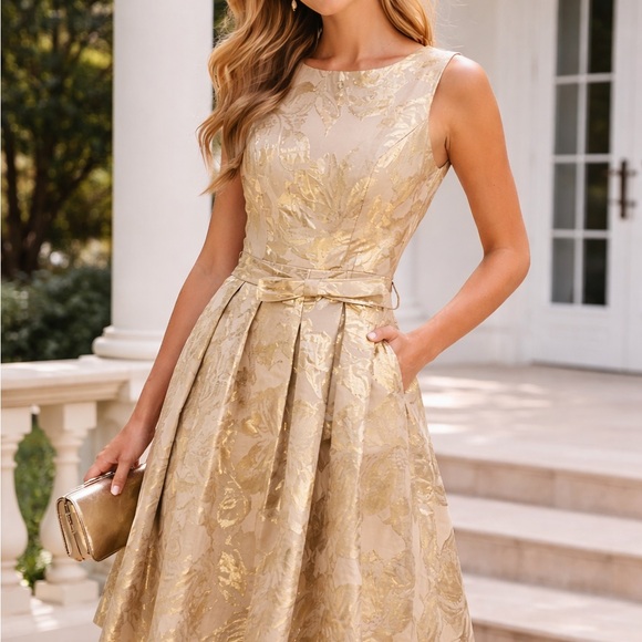 Tommy Hilfiger Dresses & Skirts - Tommy Hilfiger Gold Patterned Midi Dress